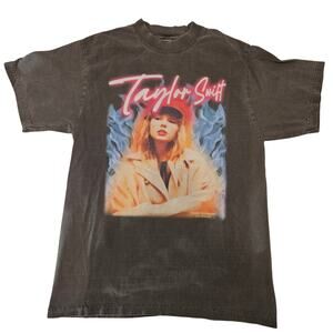Taylor Swift RED Album Graphic T-Shirt Game Changer LA Sz. M